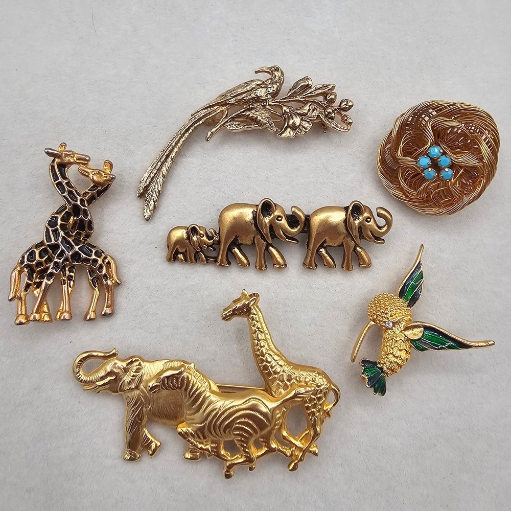 Vintage Animal Brooch Lot Gold Tone Elephant Giraffe Bird 6pc Safari Wildlife